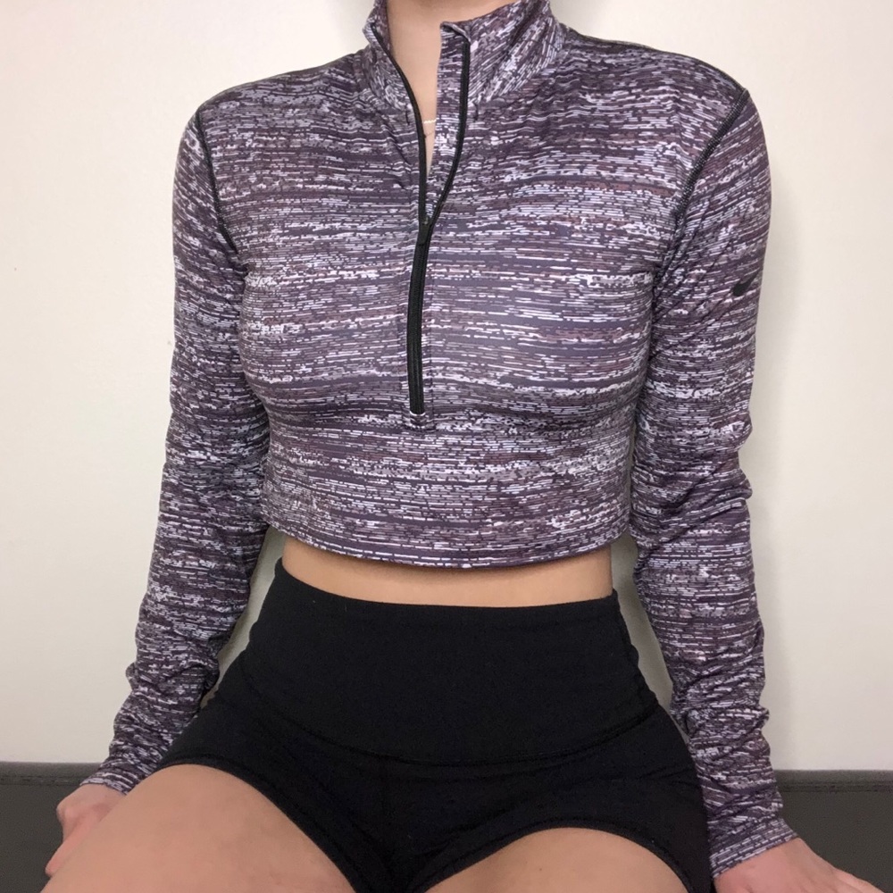 Cropped Nike Quarter Zip